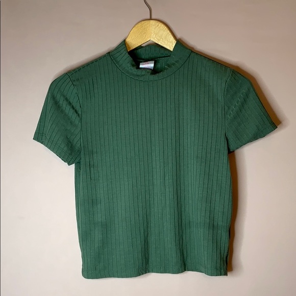 GREEN ‘NO BOUNDARIES’ RIBBED CROP TOP!!! - Picture 2 of 6